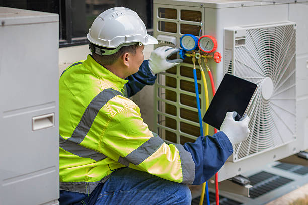 Professional Hvac Maintenance technician working in Reno, TX